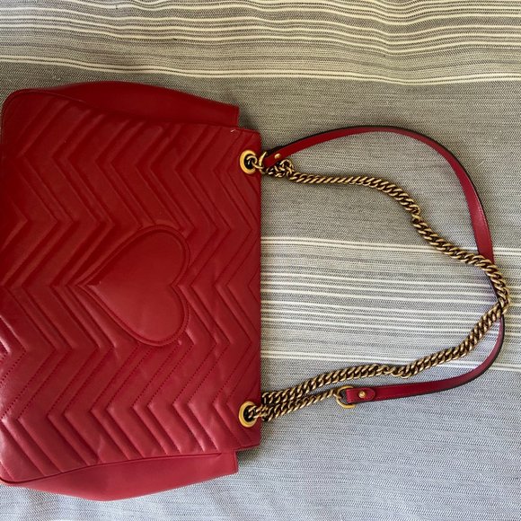 AUTHENTIC Large Red Gucci Marmont - Picture 3 of 4